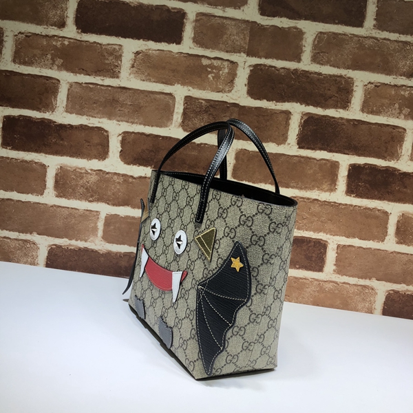 グッチバッグ背面デザイン